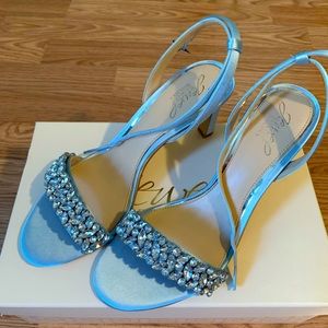 Badgley Mischka Baltimore Sandals in blue-Size 8.5